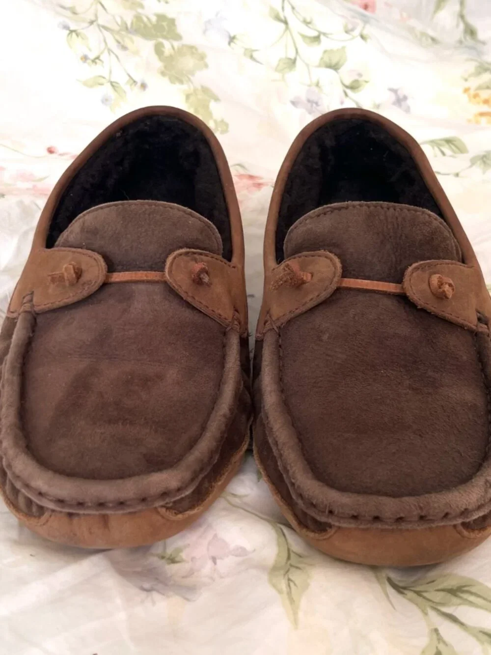 Ugg Sheepskin Lined Suede Slipper